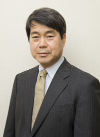 出居貞義先生